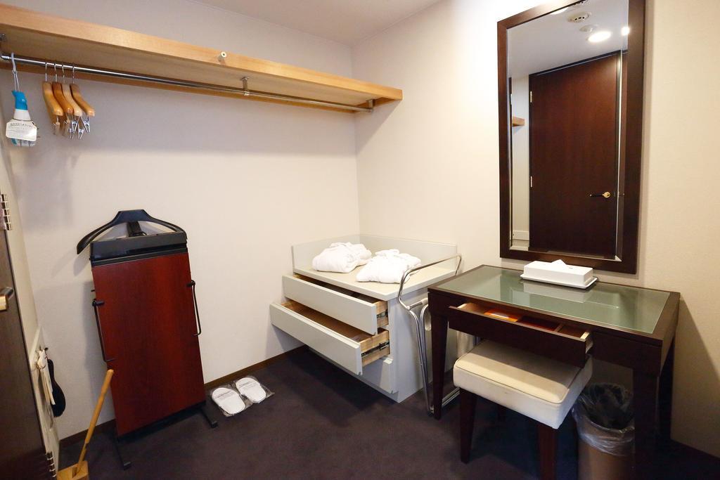 Keisei Hotel Miramare Тиба Экстерьер фото