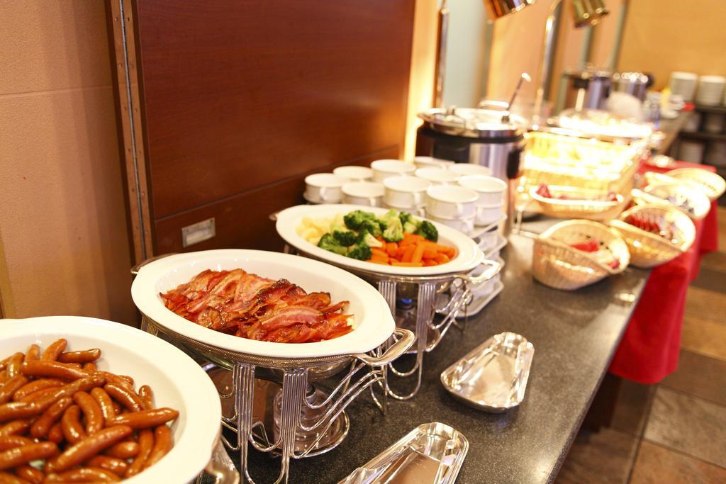 Keisei Hotel Miramare Тиба Экстерьер фото