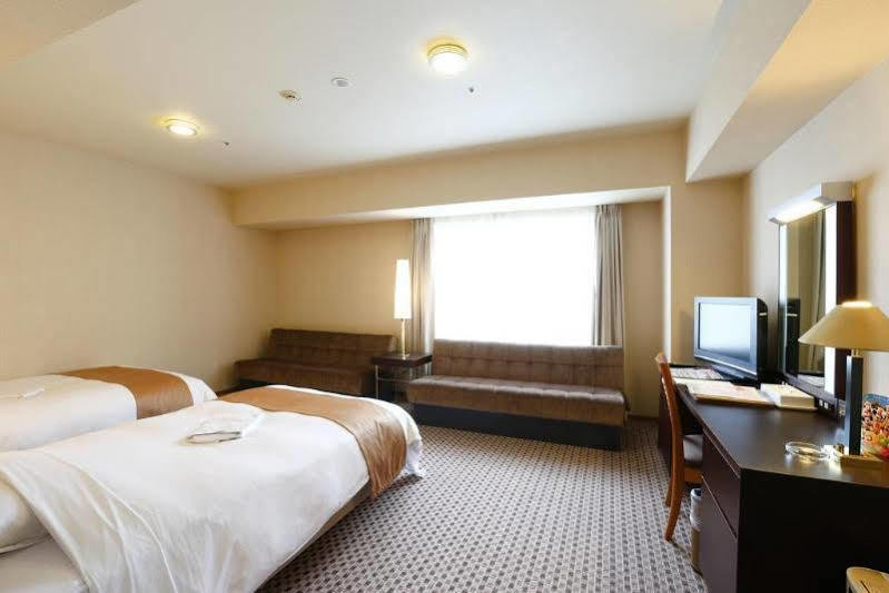 Keisei Hotel Miramare Тиба Экстерьер фото